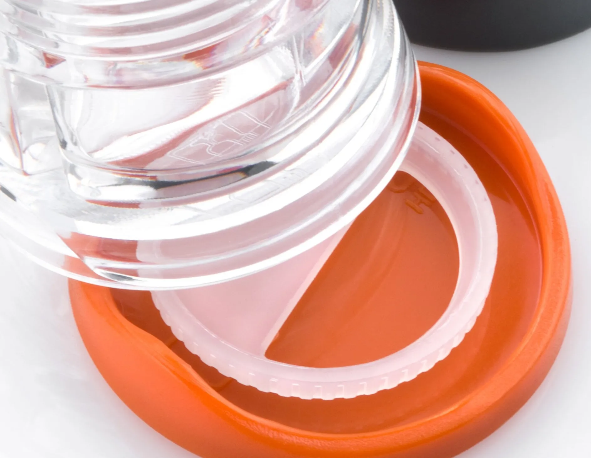 Ultralight Salt + Pepper Shaker